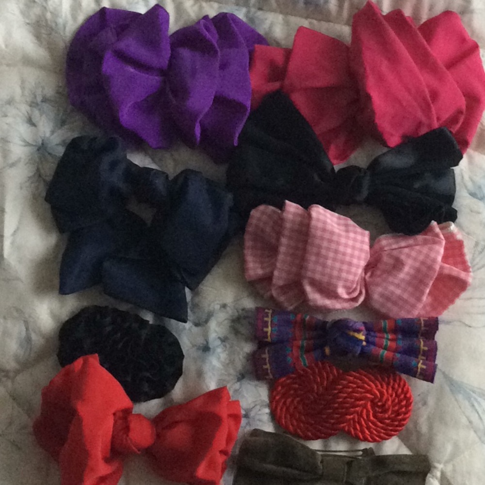 Retro Bow barrettes